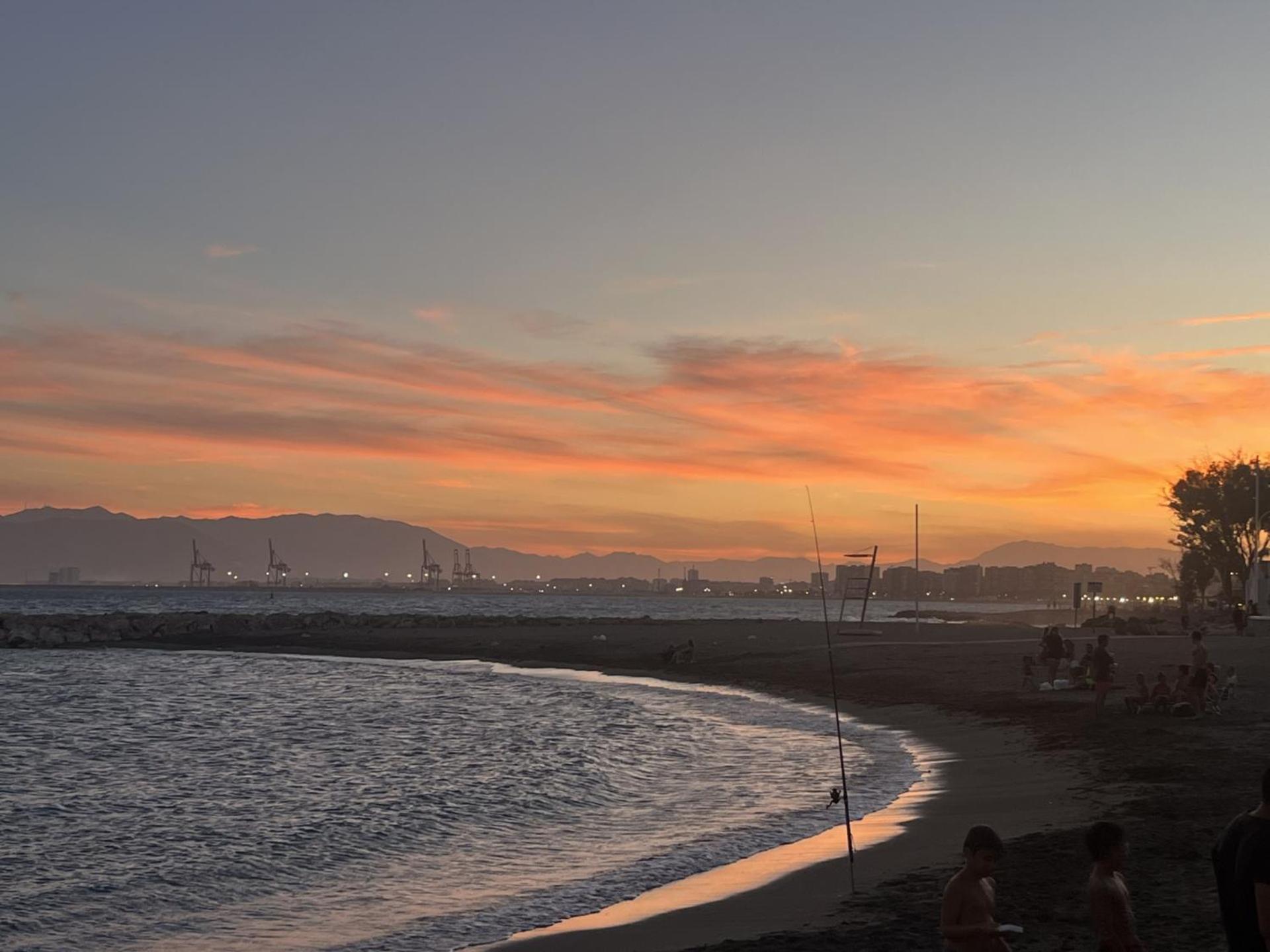 Apartament La Casa De La Playa Malaga Zewnętrze zdjęcie